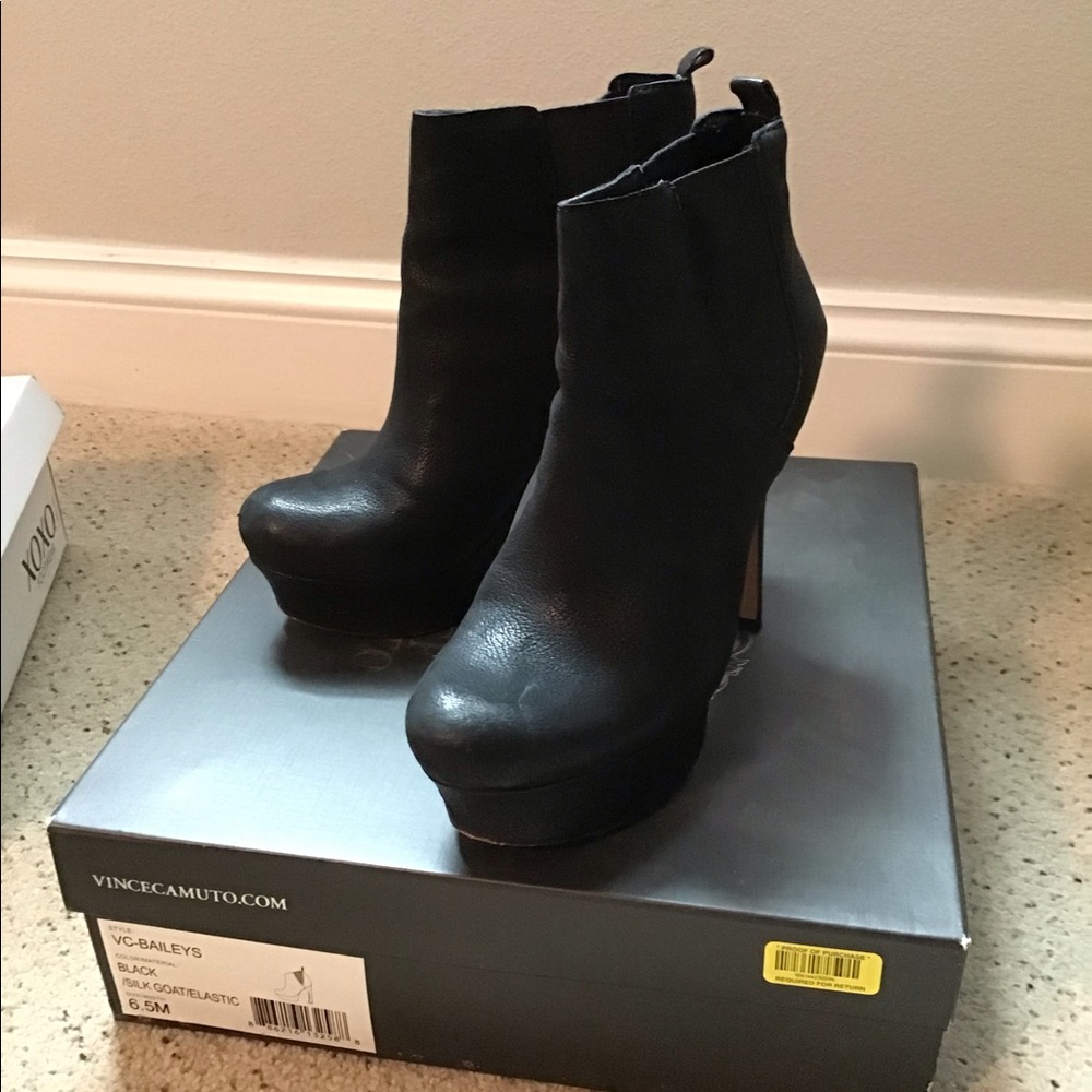 Vince Camuto ankle bootie